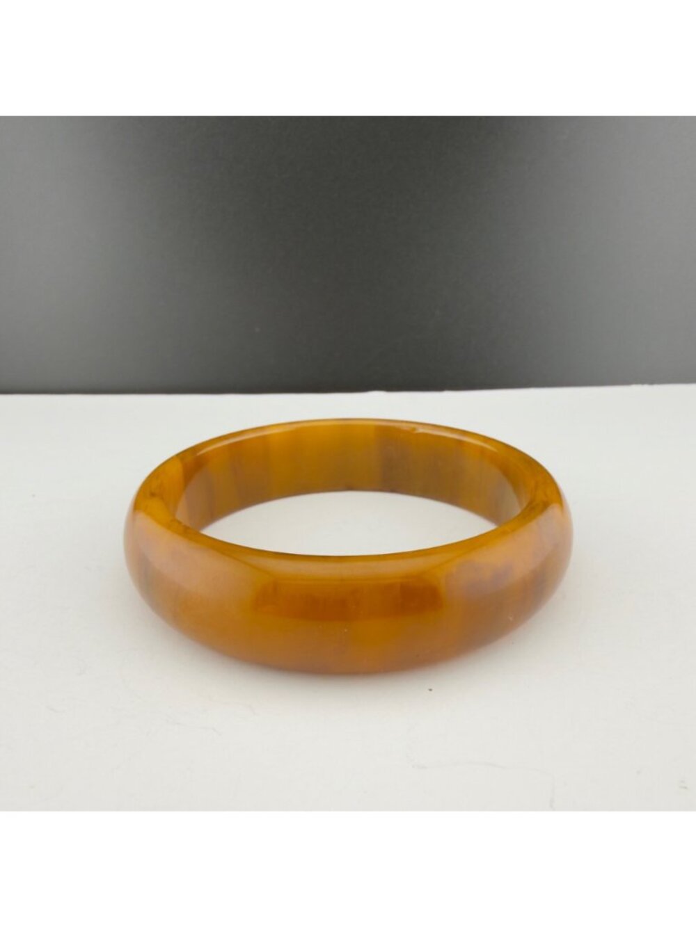 Vintage Bakelite Bangle Bracelet Caramel Marbled Chunky Wide 8 inches - Picture 2 of 9